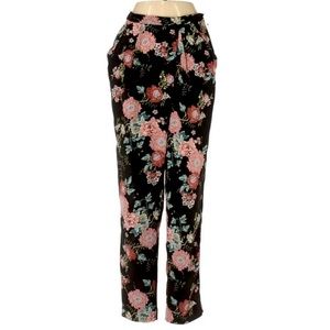 Zara Casual Floral Pants With Pockets
